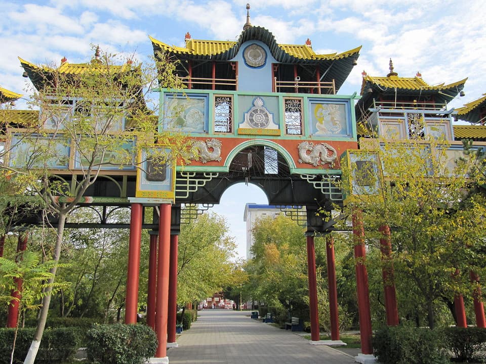 Золотые ворота Элисты